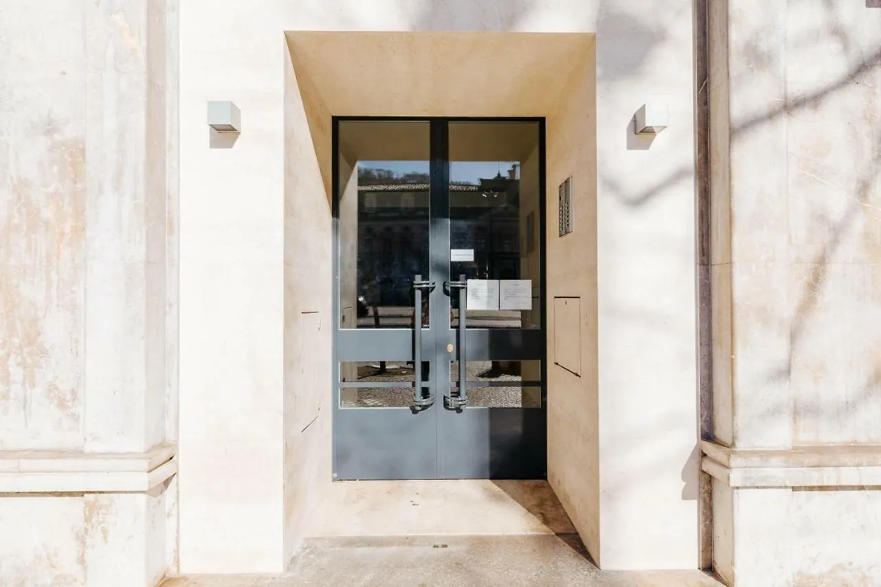 Minimal Lust R2 Apartment Lisbon Portugal